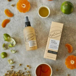 UpCircle Hyaluronzuur Toner 9 UpCircle Hyaluronzuur Toner -Plein 1058852 4